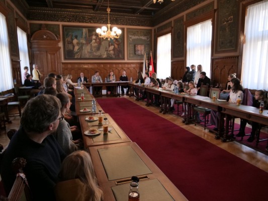 Mladí Pardubáci přemýšleli o svobodě a demokracii. Město ocenilo jejich práci