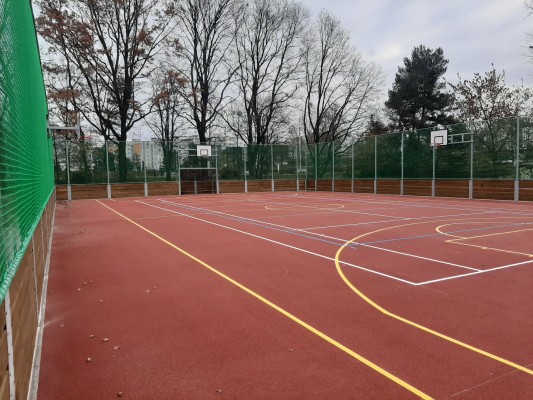 Hřiště ZŠ Družstevní