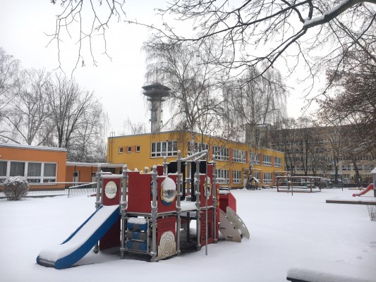 Školní zahrada v zimě