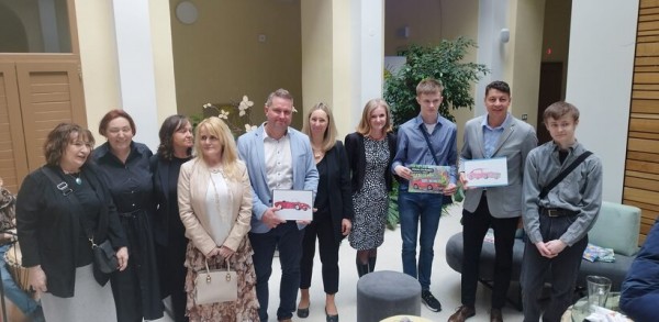 Pardubice pokřtily omalovánky podle kreseb talentovaného autistického chlapce